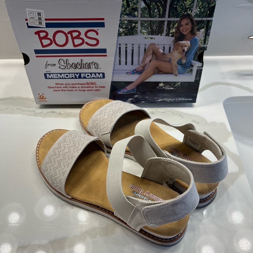 Skechers BOBS off white Sandals